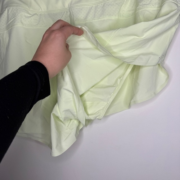 NWT Athleta Run With It Short Size 1X - Picture 5 of 5